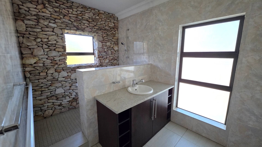 4 Bedroom Property for Sale in Ifafi North West